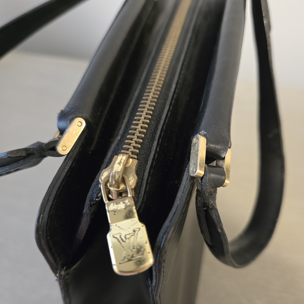 Vintage Louis Vuitton Figari, Epi Leather black handbag - Picture 8 of 10